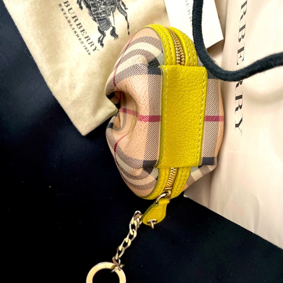 Burberry Dome Keychain Purse - Picture 8 of 10